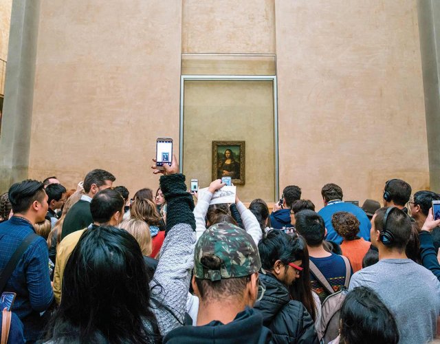 Popandemični turistični trendi bodo kot kaže bolj naklonjeni izletom v naravo kot mestom, zato bo prej večno oblegana Mona Liza v pariškem Louvru, kot pravijo, še kar nekaj časa na oddihu.